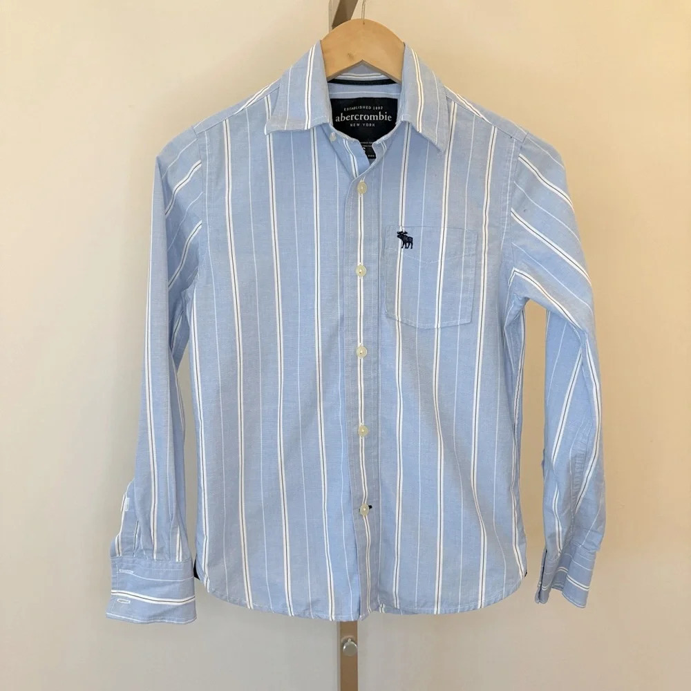 Abercrombie Boy’s Striped Button-Up Shirt Blue Long Sleeve Size S Casual Cotton